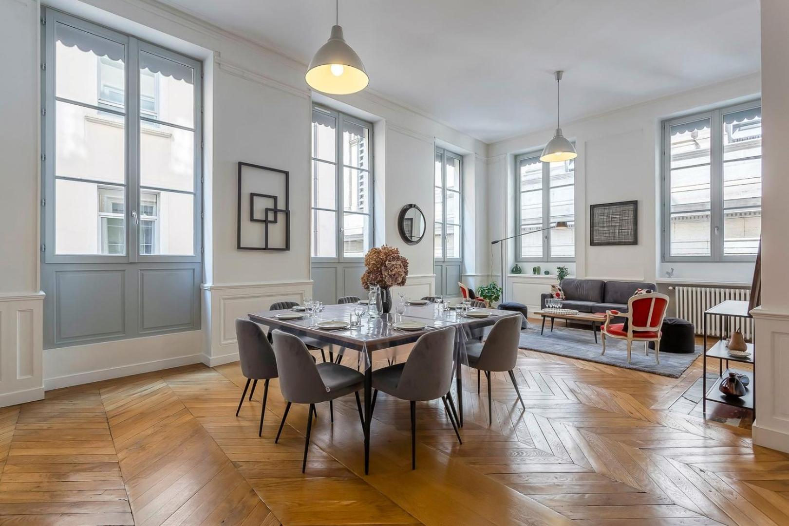 Charlie-Meublee Haut De Gamme-Duplex-260M2-Lyon 1 Экстерьер фото