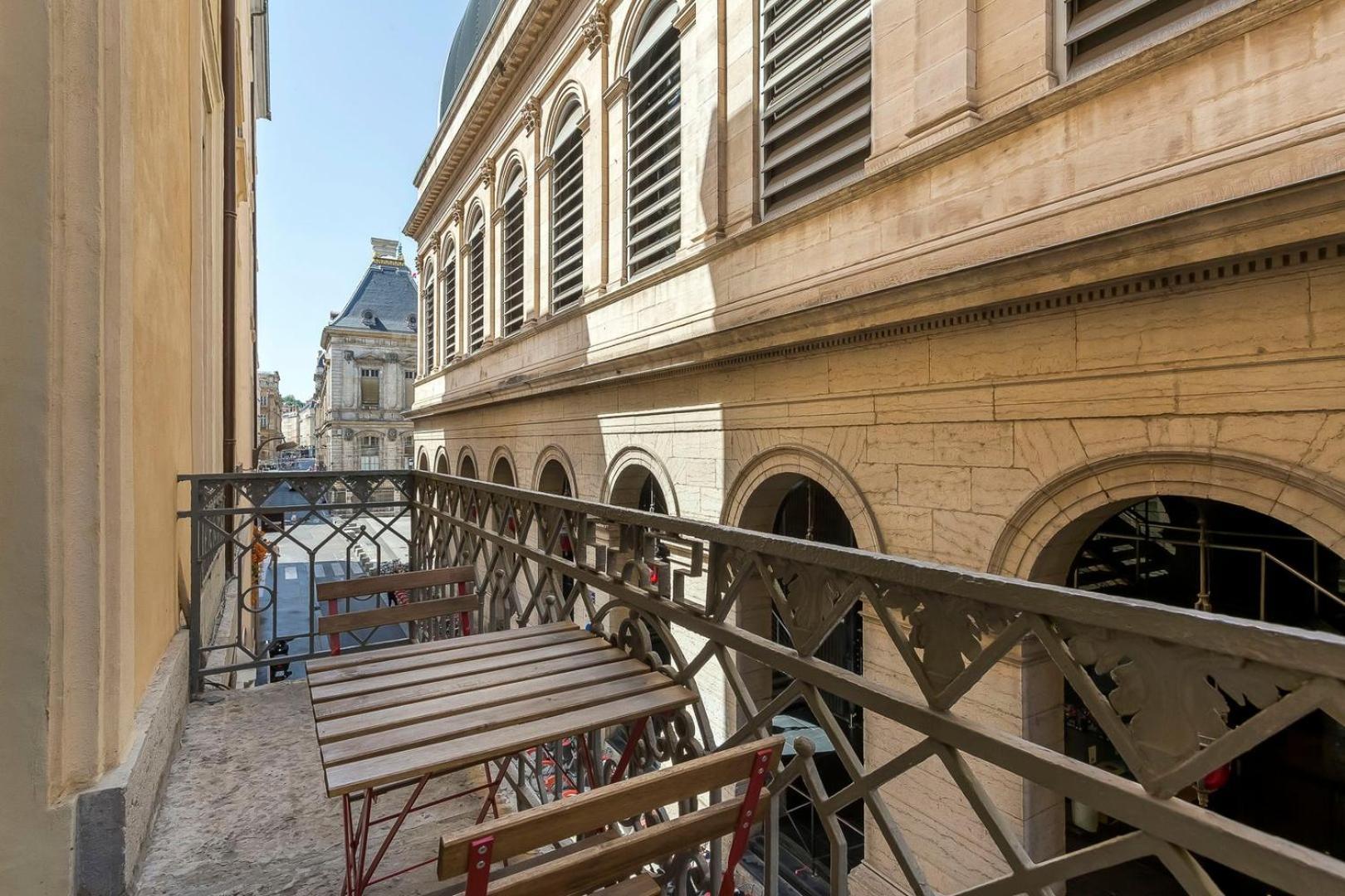 Charlie-Meublee Haut De Gamme-Duplex-260M2-Lyon 1 Экстерьер фото